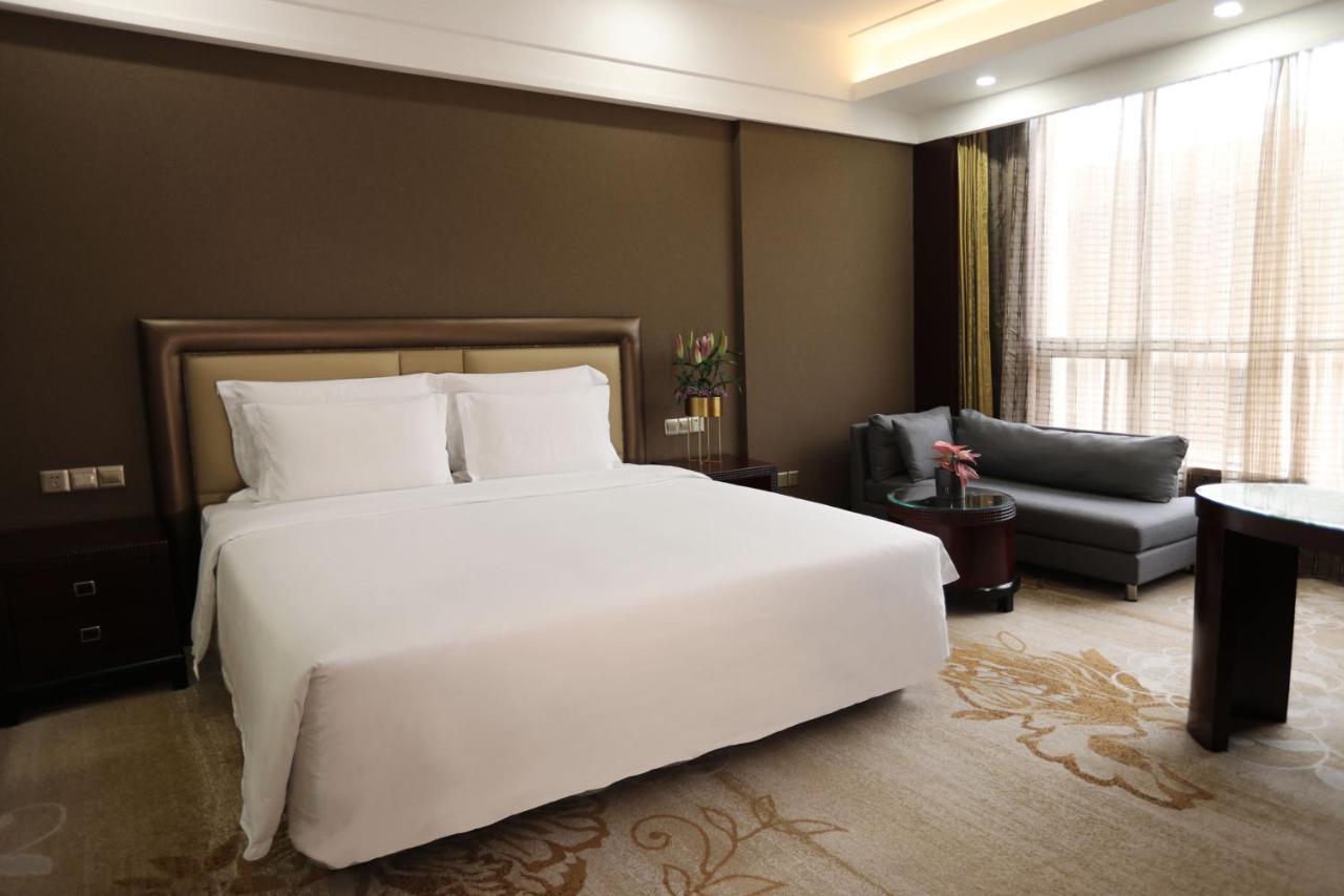 Shenzhen Baolilai International Hotel Exterior photo